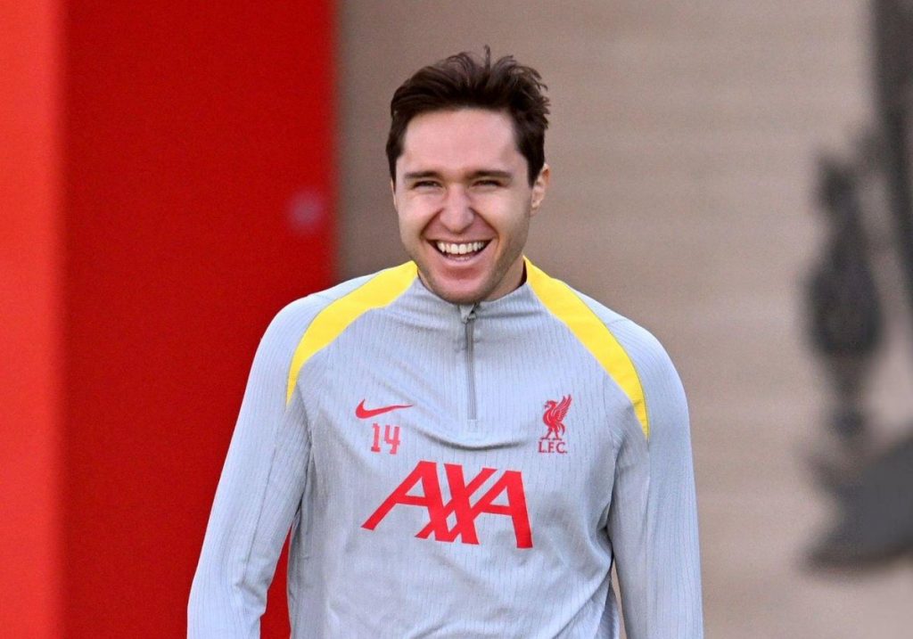 Arne Slot Comments on Federico Chiesa's Availability for Upcoming Match Against Real Madrid