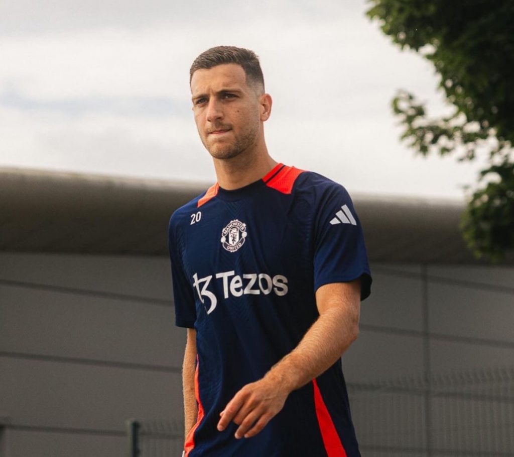 Diogo Dalot Praises Rúben Amorim's Demanding Nature at Sporting Lisbon