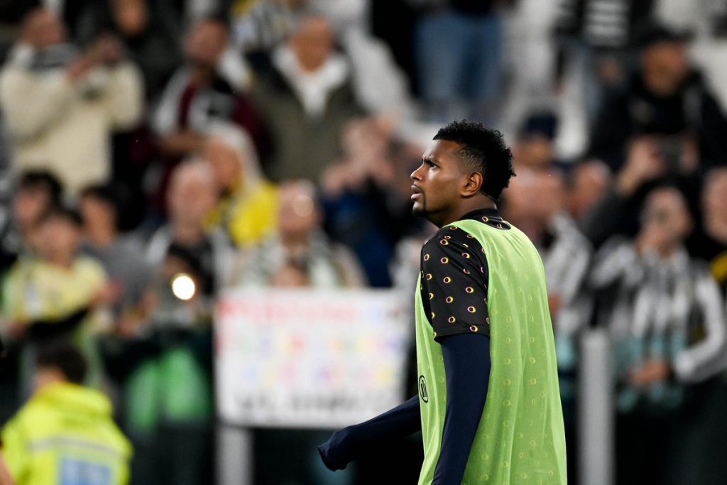 Juventus Defender Juan Cabal Suffers Torn ACL While on International Duty with Colombia