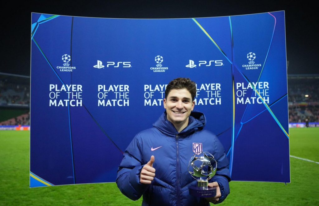 Julián Álvarez Shines with Two Goals and Earns Man of the Match