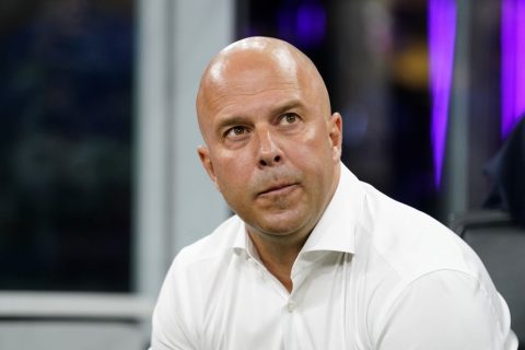 Arne Slot Open to Taking Risks in Transfer Market