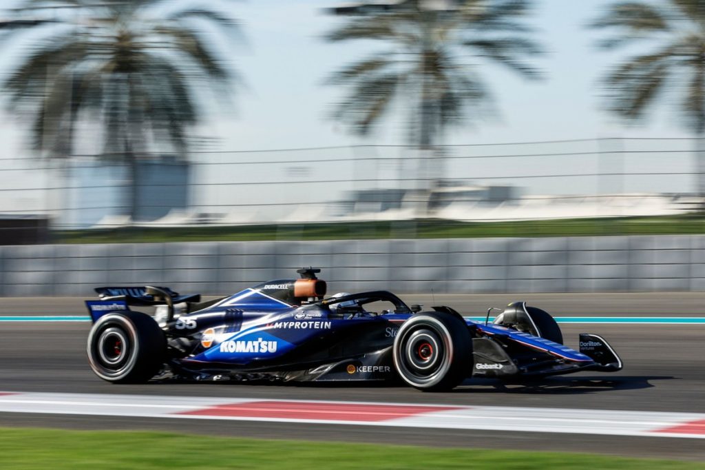 Carlos Sainz Debuts with Williams in Abu Dhabi Post-Season Test