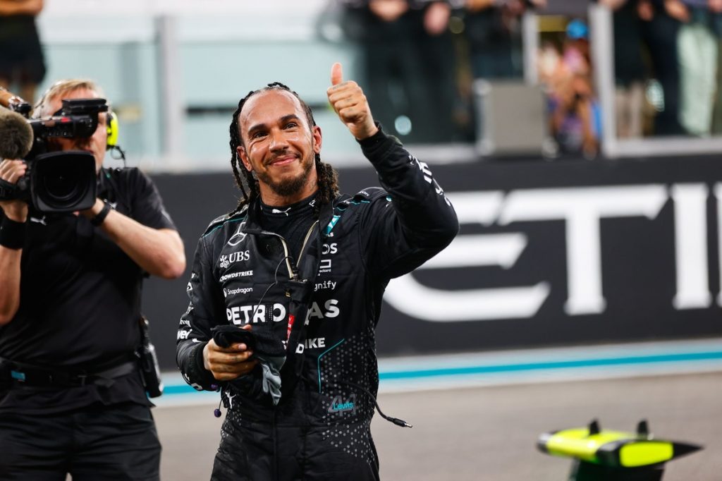 Mercedes: Hamilton Could Have Fought for Victory Without Unfortunate Bollard Incident