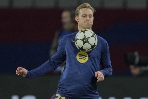 Hansi Flick Emphasises Frenkie de Jong's Importance at Barcelona