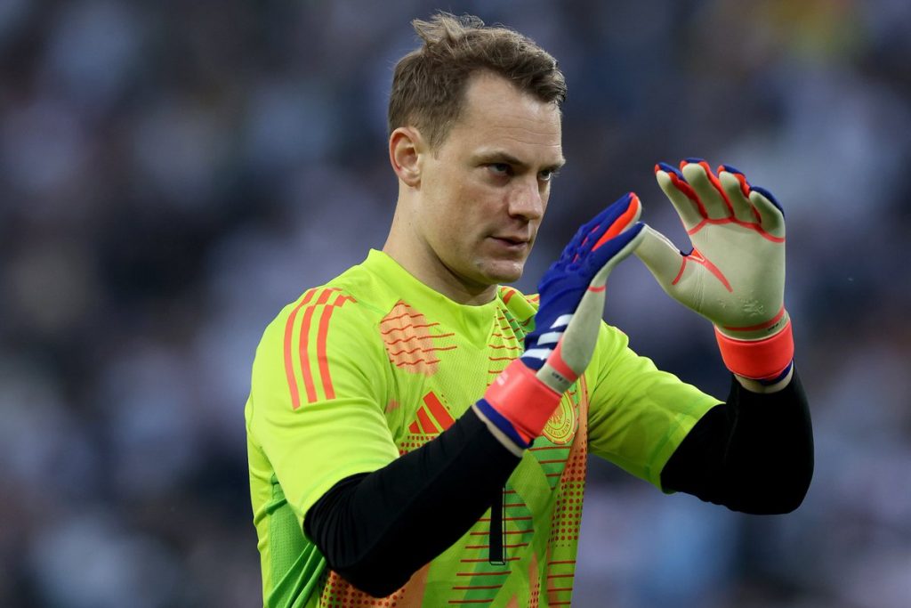 Manuel Neuer Sidelined Until January Due to Broken Rib