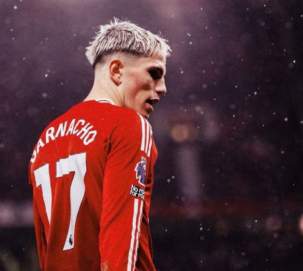 Alejandro Garnacho Starts for Manchester United Amidst Chelsea Transfer Speculation