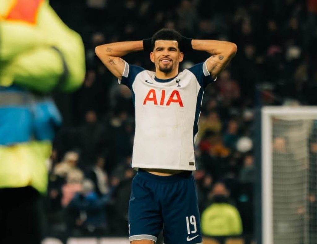 Ange Postecoglou's Update: Dom Solanke Suffers a Knee Injury