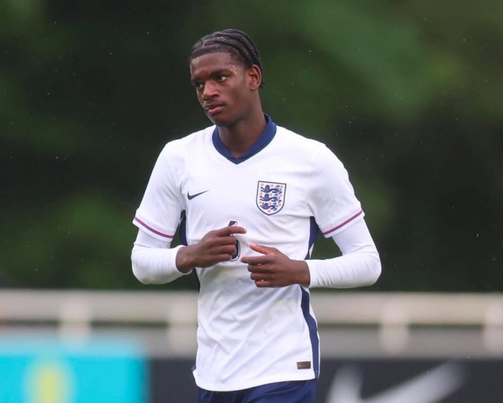 Manchester United Eye Ayden Heaven Amidst Arsenal and Eintracht Contention