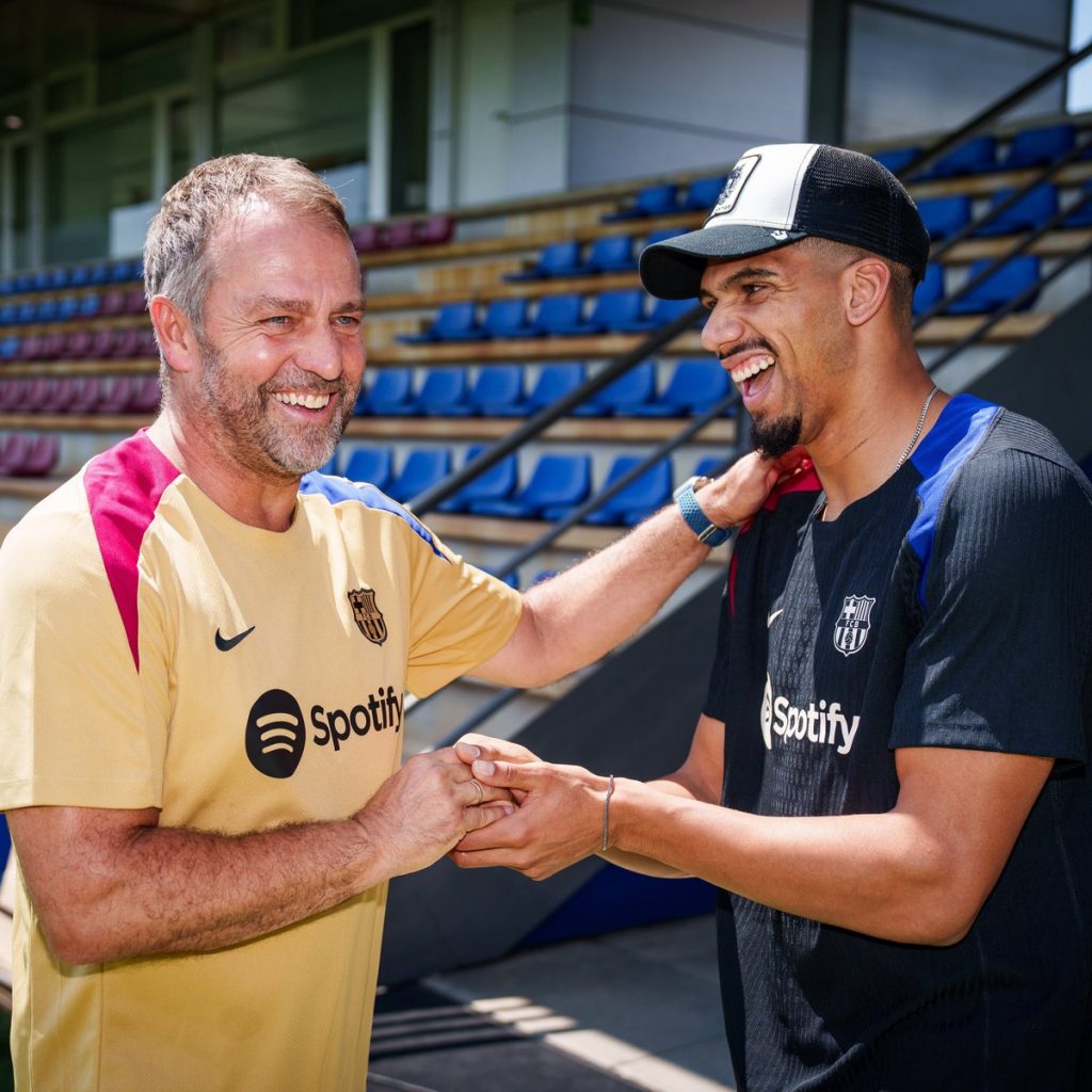 Ronald Araújo Expected to Sign New Deal, Says Hansi Flick