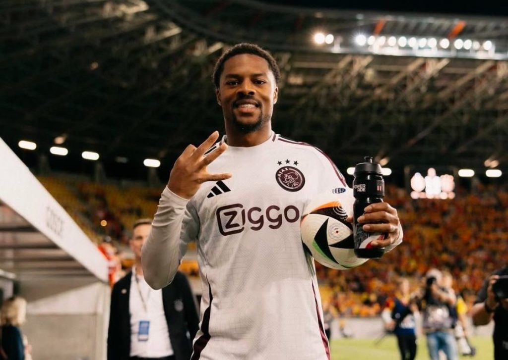 Sunderland Targeting New Signings, But Chuba Akpom Isn't One of Them