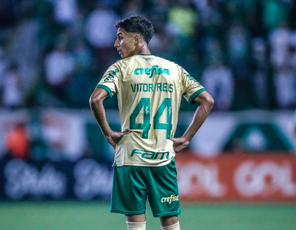 Manchester City Intensifies Pursuit of Brazilian Starlet Vitor Reis