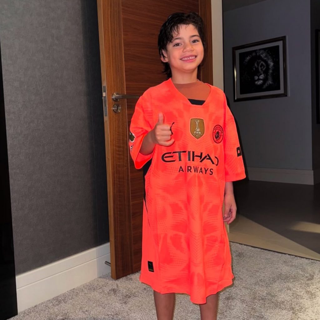 Éderson Makes Premier League History with Sixth Assist as Goalkeeper