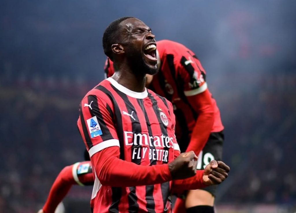 Fikayo Tomori Commits to AC Milan Amid Tottenham Transfer Rumours