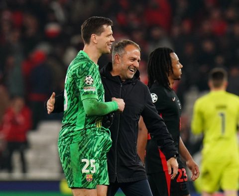 Barcelona Considering New Contract for Wojciech Szczesny: A Decision Awaits