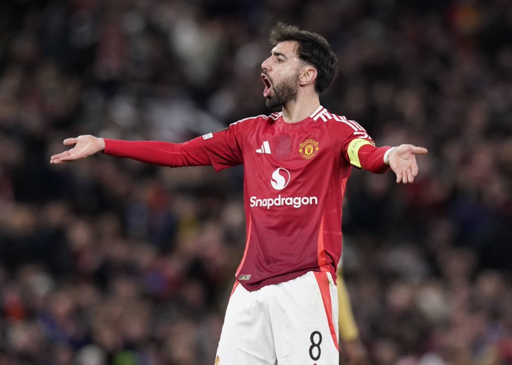 Bruno Fernandes Shines with Two Perfect Penalties, Reaches 14 Goals This Season