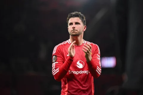 Mason Mount Returns to Manchester United Squad for Leicester City Clash