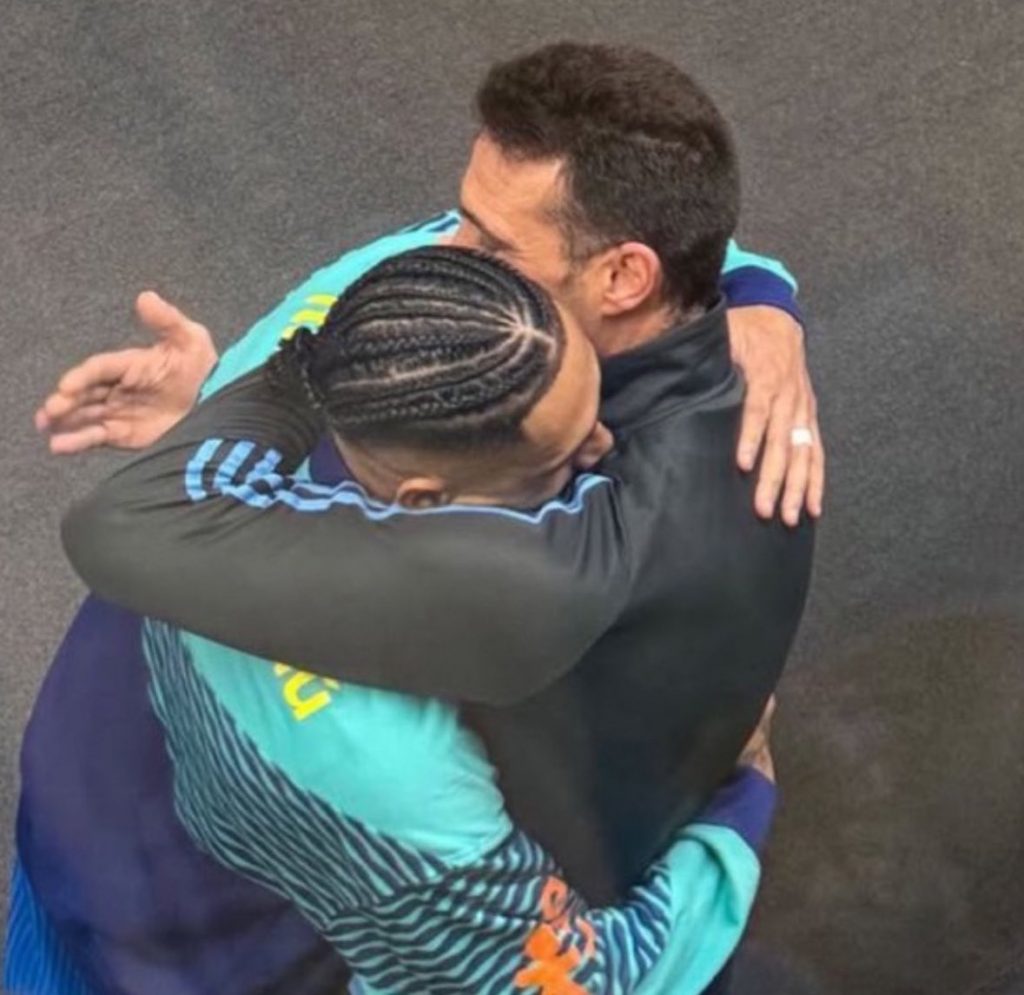 Lionel Scaloni's Heartwarming Embrace with Raphinha After Intense Argentina-Brazil Clash
