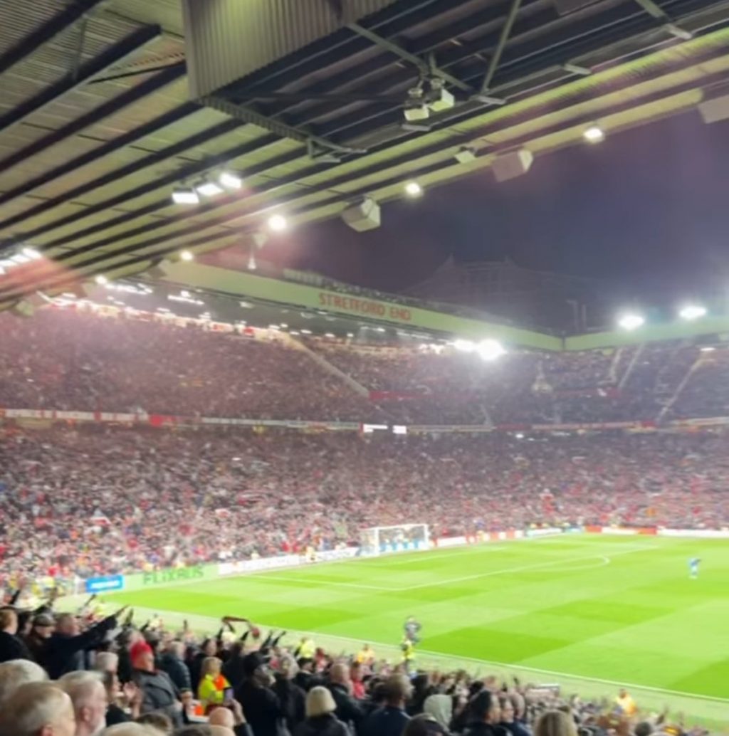 Joshua Zirkzee's Defiant Message to Fans After Stunning Comeback