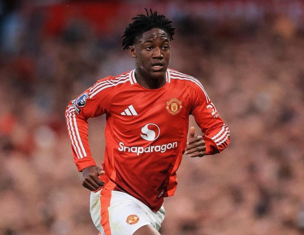 Kobbie Mainoo Makes Triumphant Return to Manchester United Training