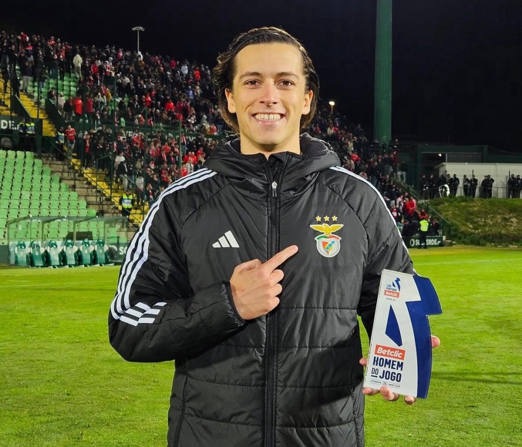 Real Madrid and Benfica Engage in Álvaro Carreras Transfer Talks