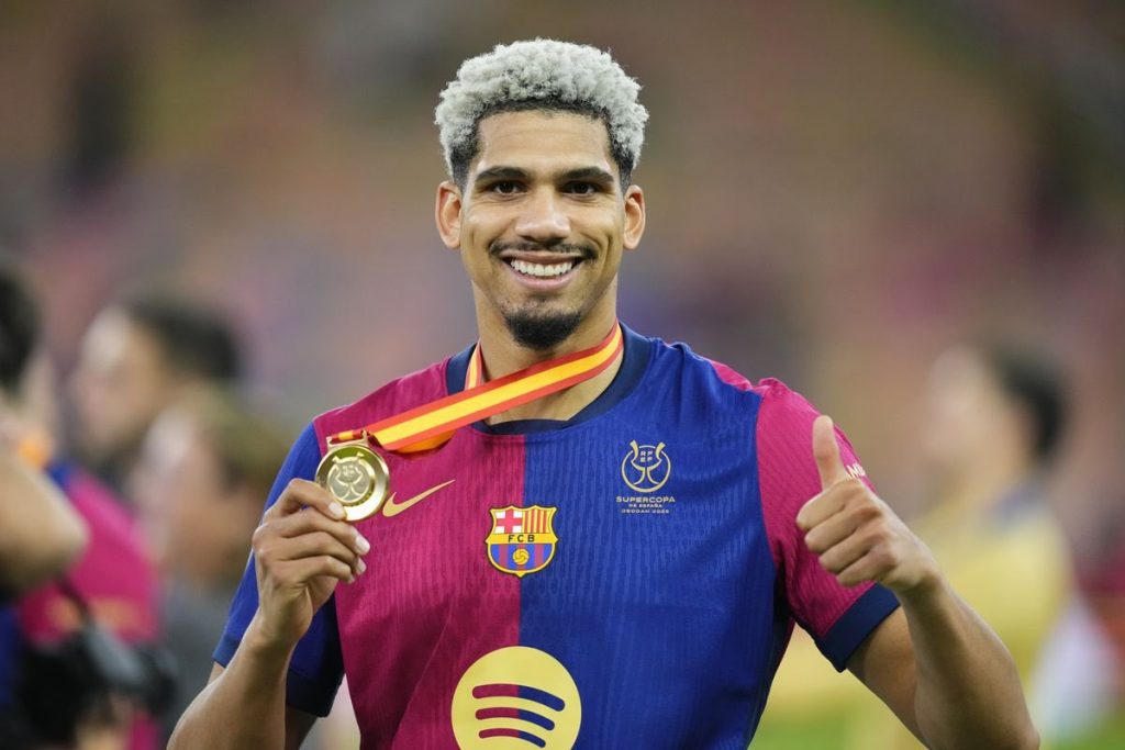 Ronald Araujo Commits to FC Barcelona Amid Captaincy Honour