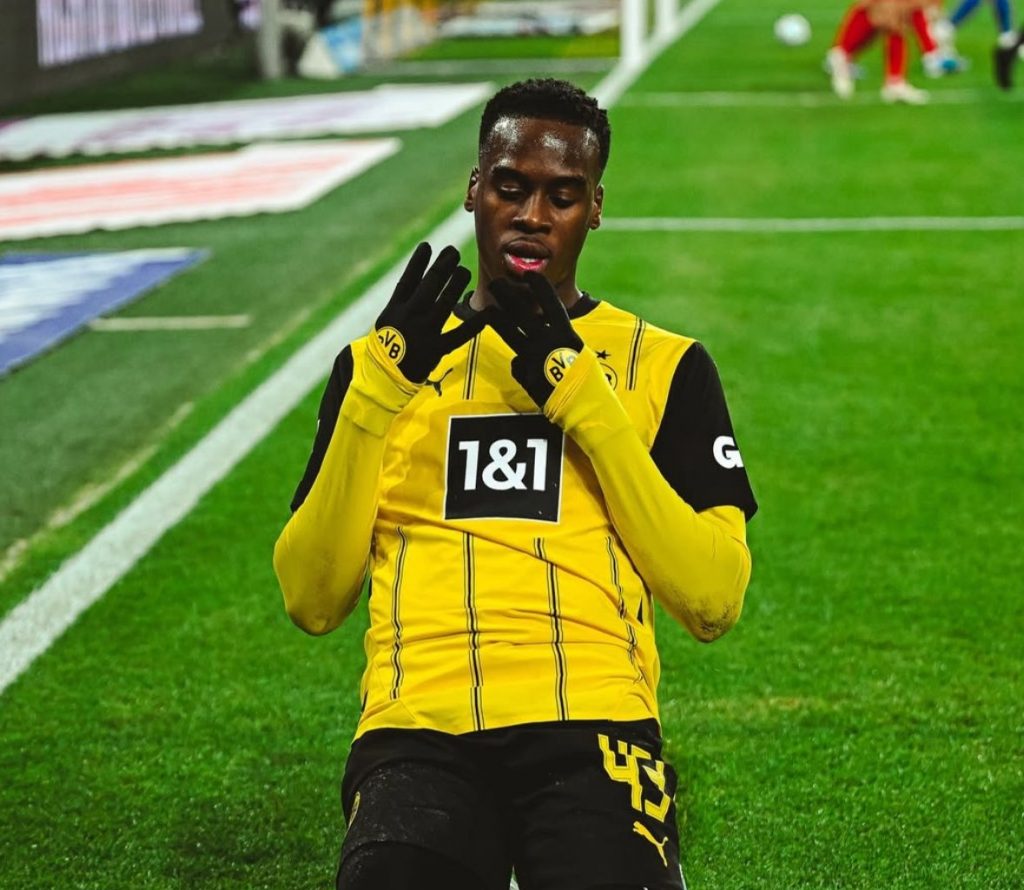 Jamie Bynoe-Gittens Holds Firm on Chelsea Agreement Amidst Transfer Speculation