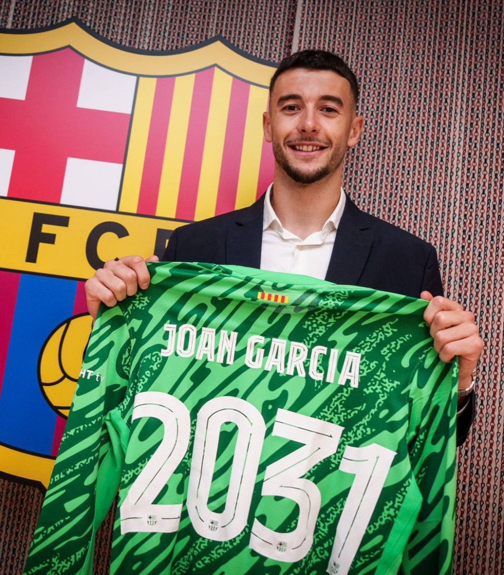 Joan García Eagerly Anticipates His Journey with Barcelona