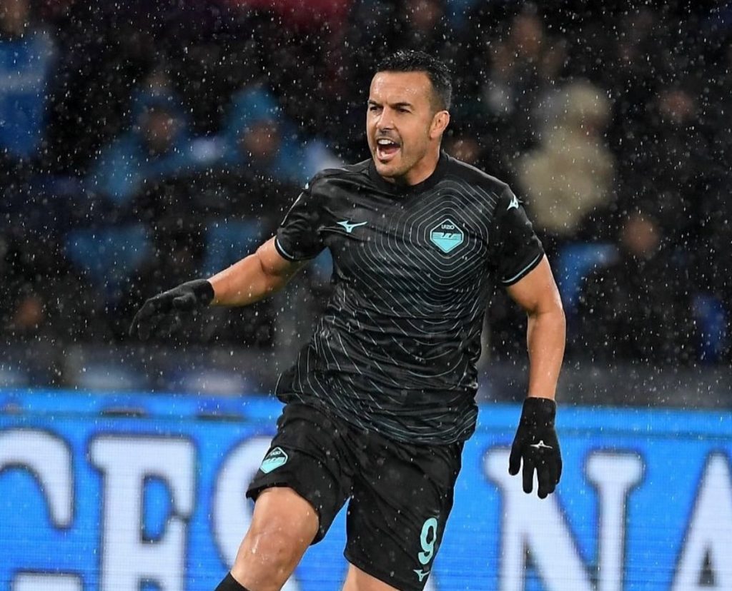 Pedro Extends Contract with Lazio Until 2026