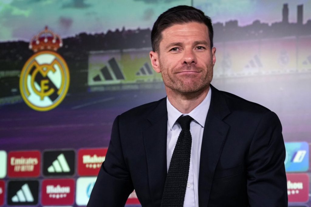 Xabi Alonso Prioritises Club World Cup Focus Over Midfielder Signings