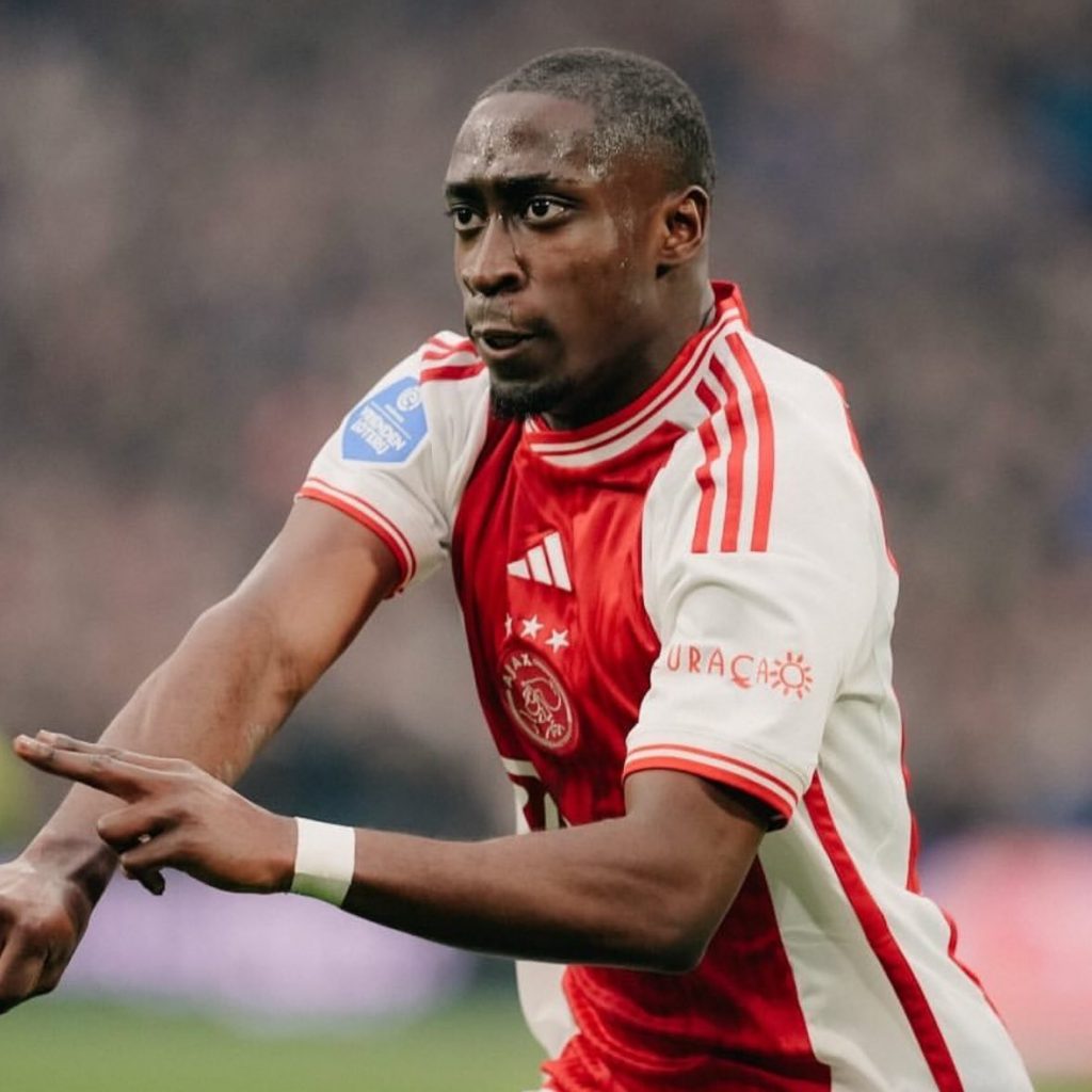 Carlos Forbs Set to Join Club Brugge from Ajax in €8.5 Million Deal
