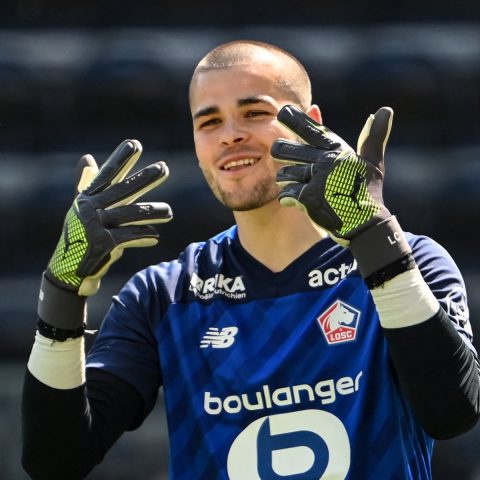 Lucas Chevalier Nears Transfer to Paris Saint-Germain