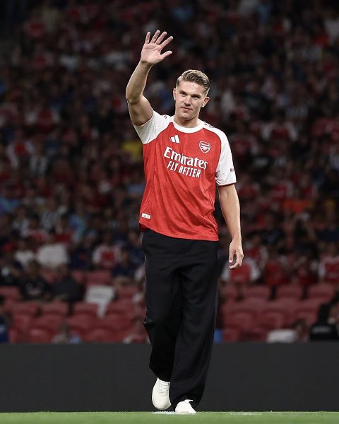 Viktor Gyökeres Unveiled as Arsenal's Latest Signing in Singapore