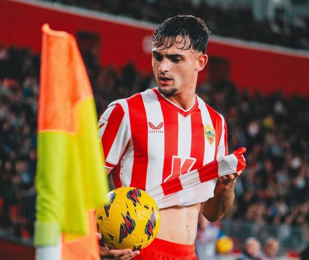 Wolves Aim to Secure Right-Back Marc Pubill Amid Interest from Italian Clubs