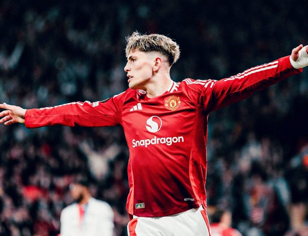 Alejandro Garnacho Eager to Join Chelsea Despite International Interest